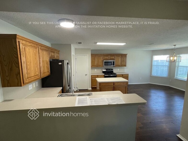 Building Photo - 343 McMurtry Dr