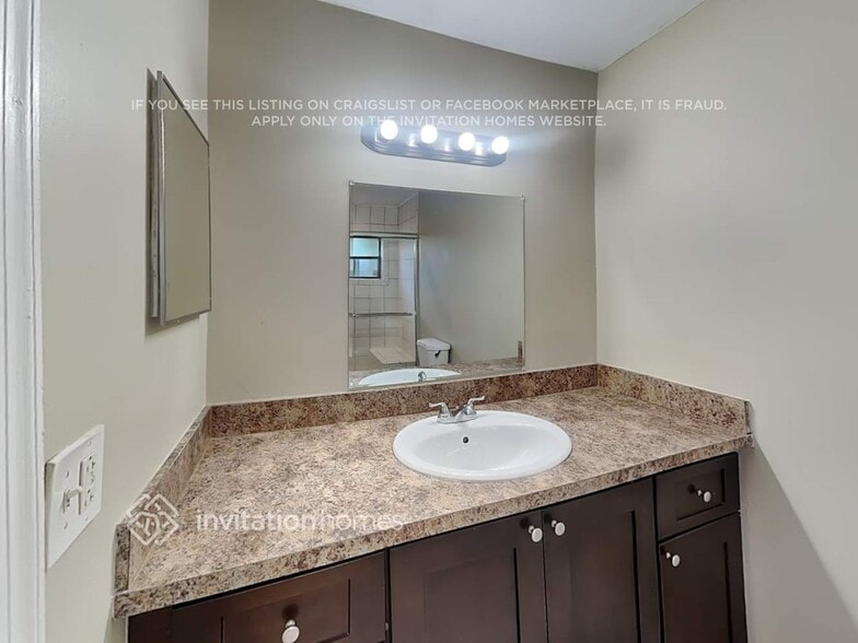 Building Photo - 9640 Richmond Cir