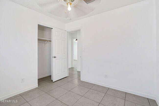 Building Photo - 14208 Desert Fire Ct