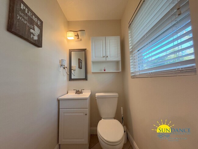 Building Photo - Gorgeous 3 Bedroom Home in Fort Walton Beach!