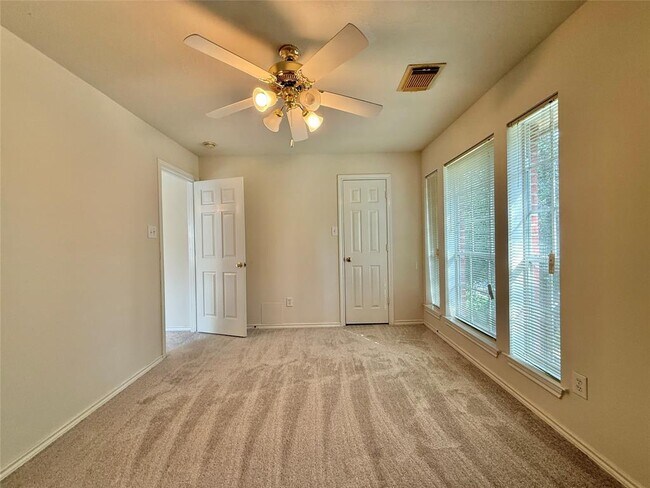 Building Photo - 110 S Merryweather Cir