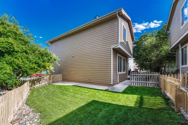 Building Photo - 10566 Cherrybrook Cir