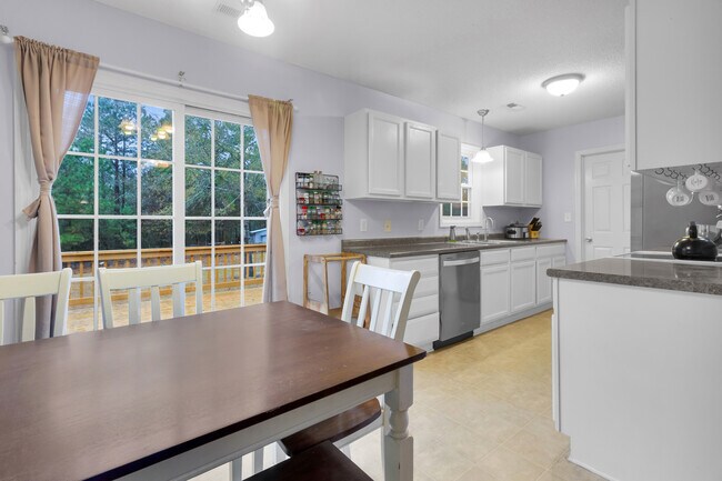 Building Photo - 116 Gregory Dr