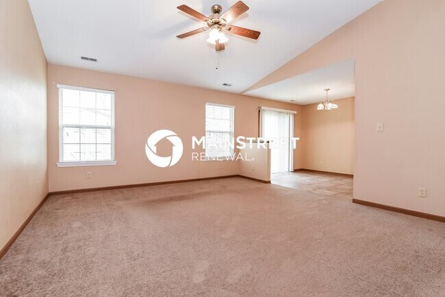 Building Photo - 3 Bedroom Pet-Friendly Home in Avon, IN with Main Street Renewal