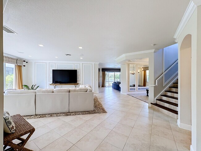 Building Photo - 11251 SW Springtree Terrace
