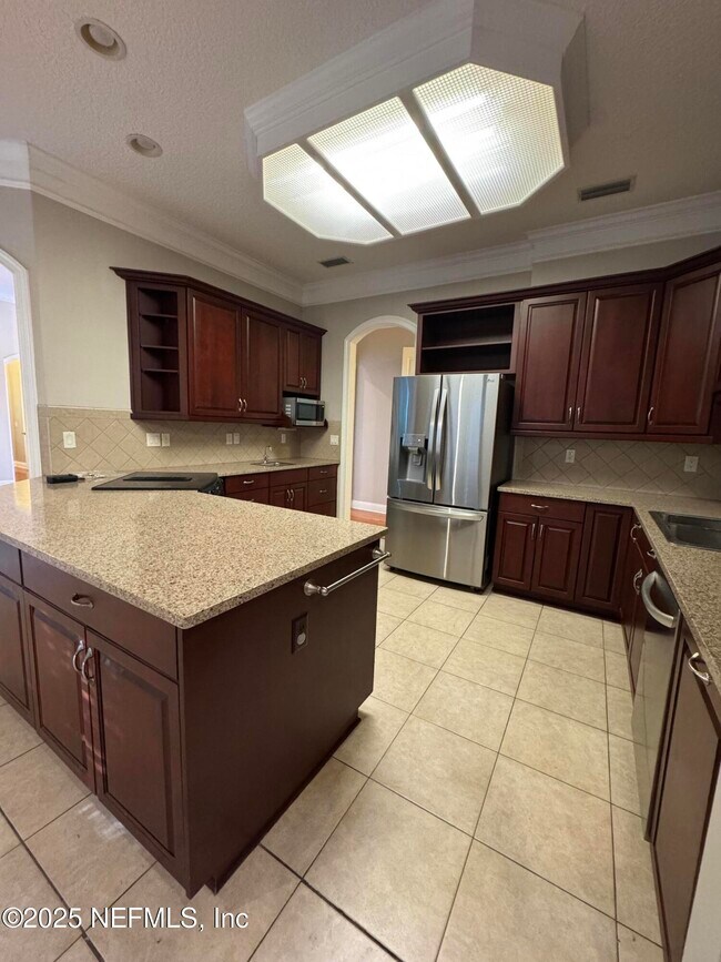 Building Photo - 2580 Heather Oaks Ct