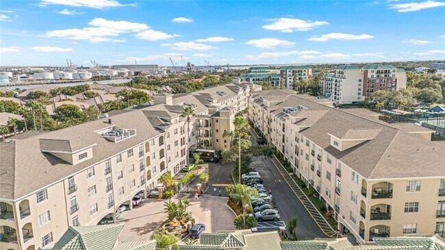 Building Photo - 501 Knights Run Ave