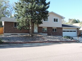 Building Photo - 2632 Penacho Cir