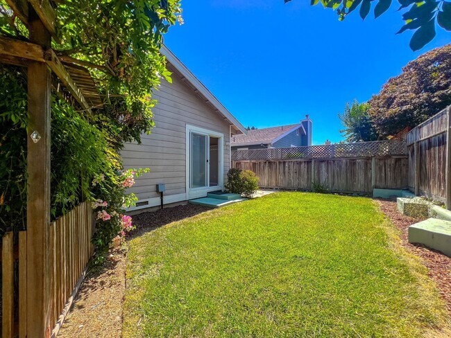 Building Photo - Spacious Single-Level 3-Bedroom Home in Desirable North Napa