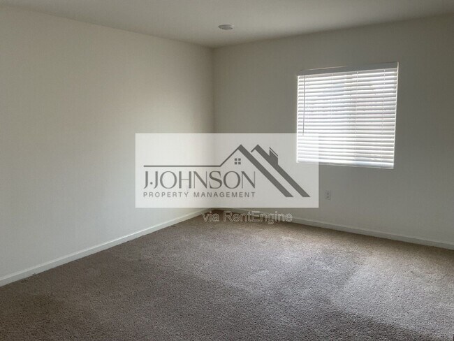 Building Photo - 2456 Enantio St