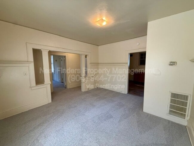 Building Photo - 2309 College St