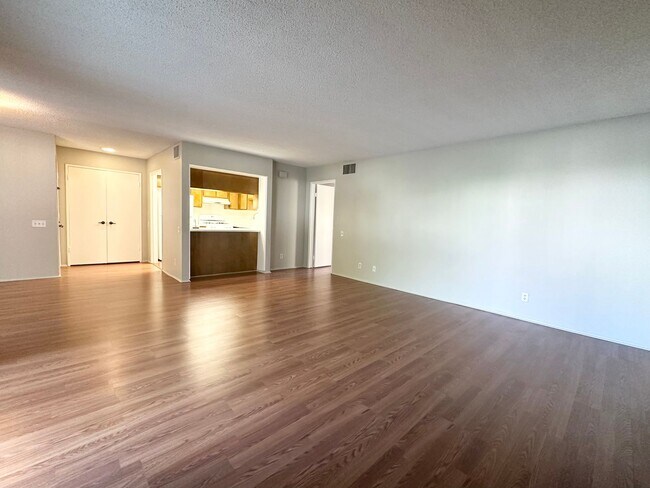 Building Photo - 1631 S Cerritos Dr