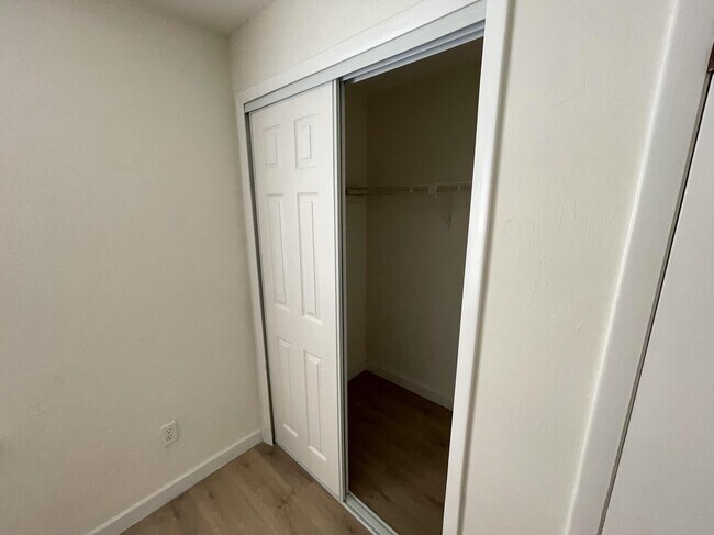 Building Photo - 1231 SW 61st Terrace