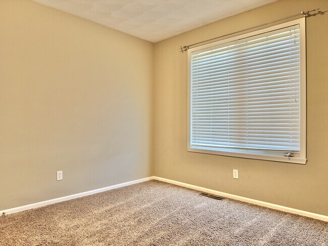 Building Photo - 11291 Linden Blossom Ln