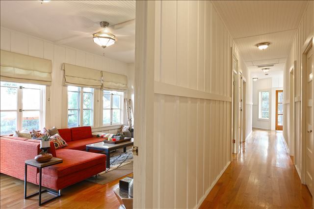 Building Photo - Coming Soon! La Canada Flintridge Contempo...