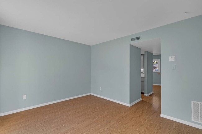 Building Photo - 7046 Bray Rd