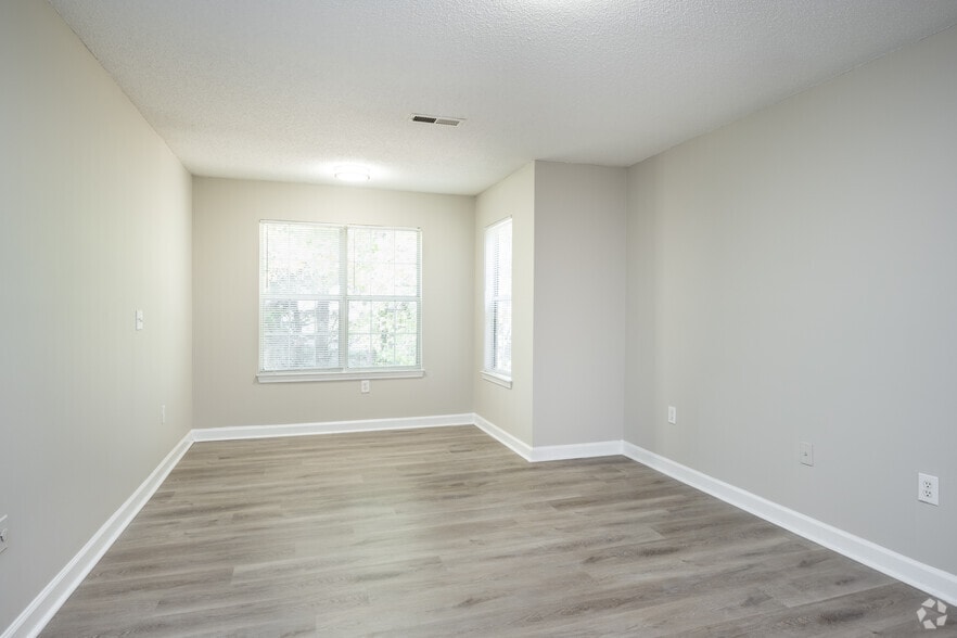 2BR, 1.5BA - 921SF - Sage at Martin Ln