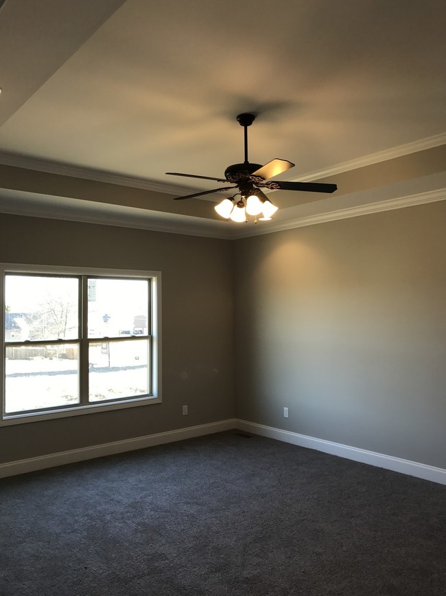 Building Photo - 1042 Quiver Ln,  Sango Exit 11