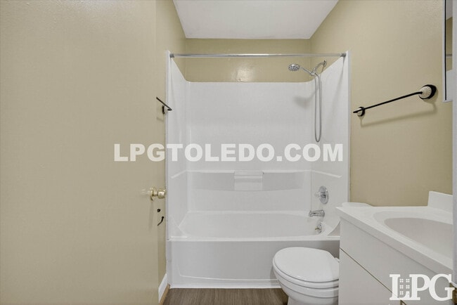 Building Photo - 202 Waggoner Blvd