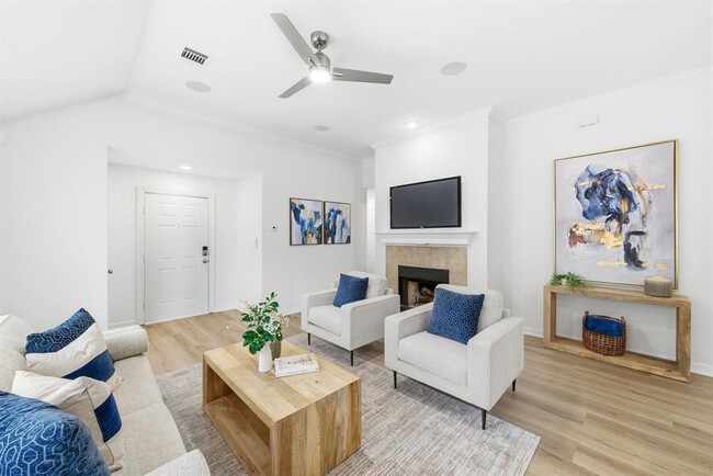 Building Photo - 19209 Sunken Creek Pass