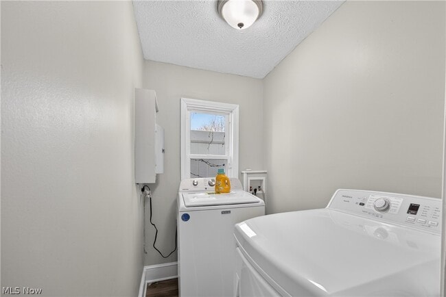 Building Photo - 1566 Winchester Ave