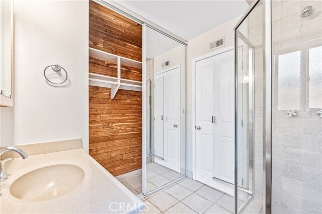 Building Photo - 5042 Blue Jay Cir