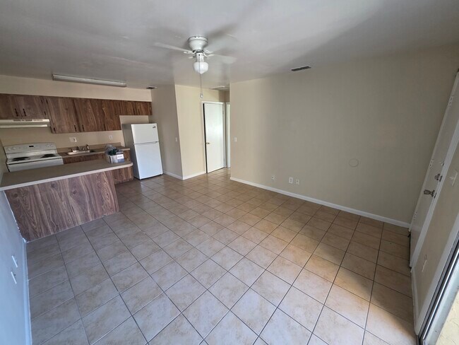 Building Photo - 5335 SE 30th Pl