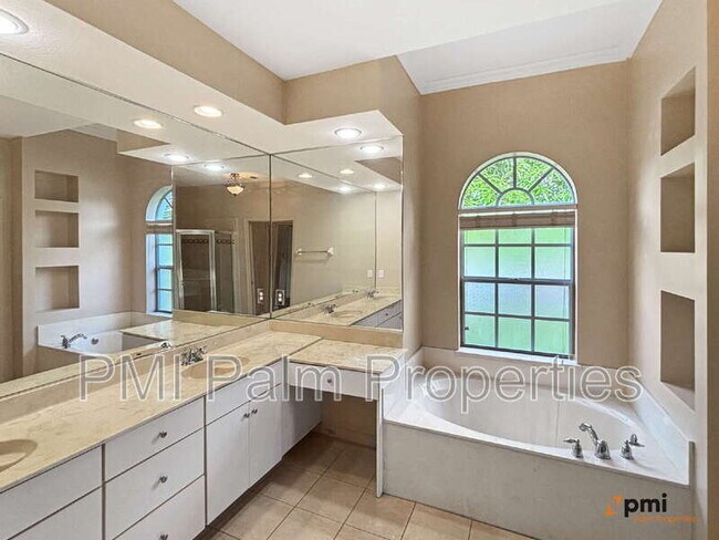 Building Photo - 2820 SE Melaleuca Blvd