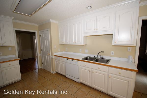 Building Photo - 206 Suttons Run