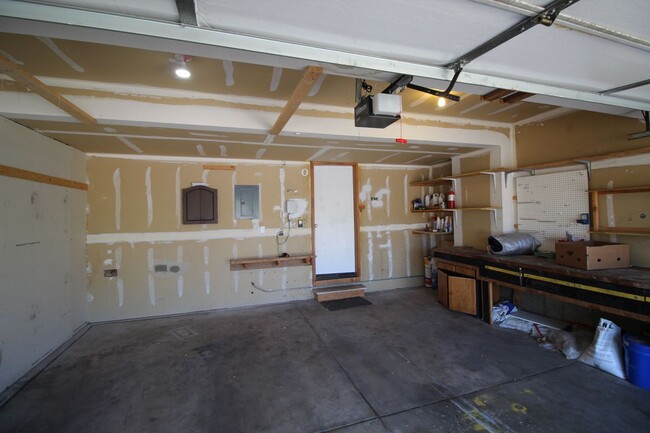 Building Photo - Incredible Home in Southeast Fort Collins