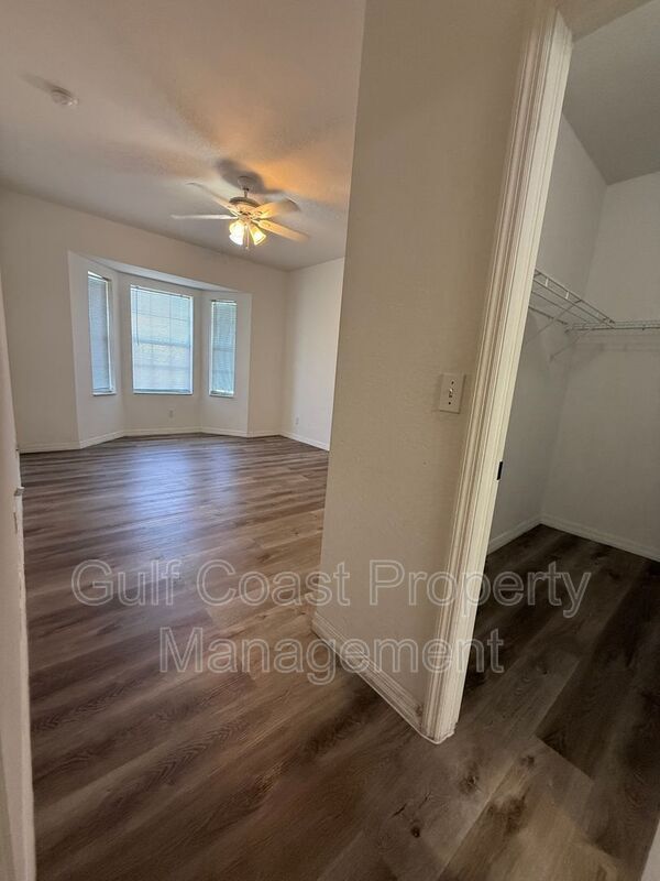 Building Photo - 8416 Bernwood Cove Loop