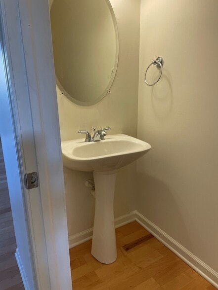 Half Bathroom - 1407 Ashford Ct
