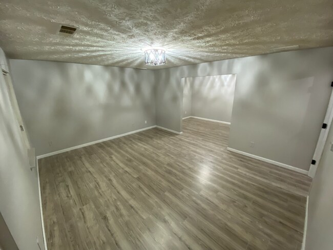 Building Photo - 280 Bridgestone Ln