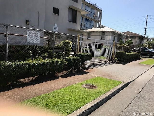 Building Photo - 1820 Waiola St