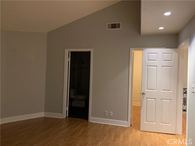 Building Photo - 292 Alpine St