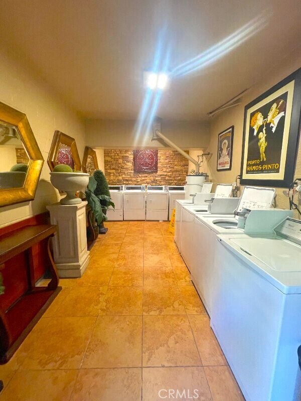 Building Photo - 100 Cliff Dr