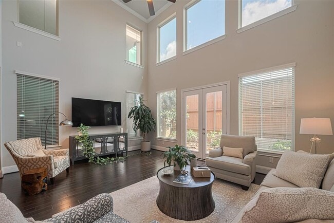 Building Photo - 8418 Oak Leaf Point Dr