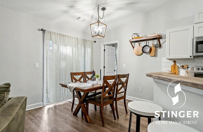 Building Photo - 36 Brindlewood Dr