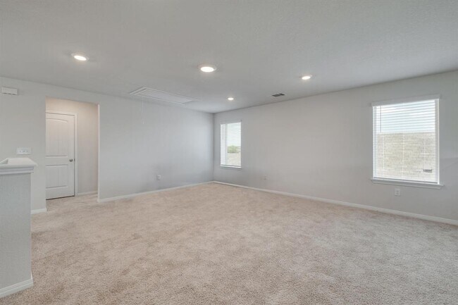 Building Photo - 113 Finley Rae Dr