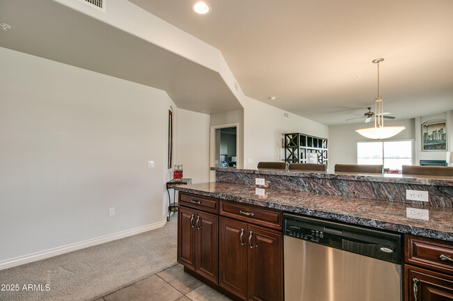 Building Photo - 5350 E Deer Valley Dr