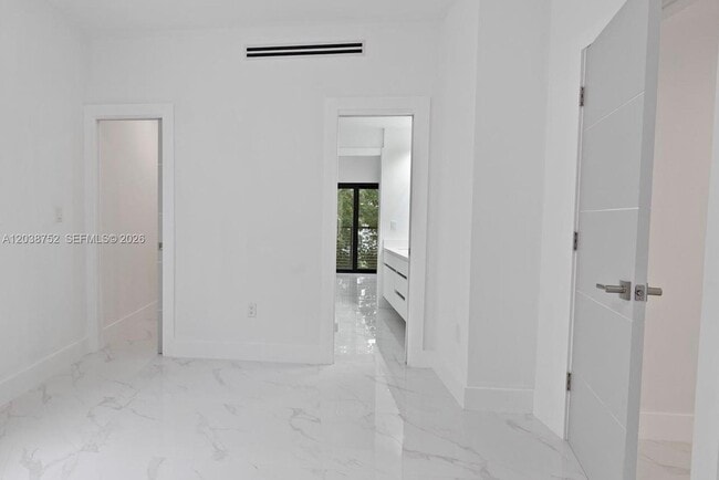 Building Photo - 3374 Perry Frow Dr