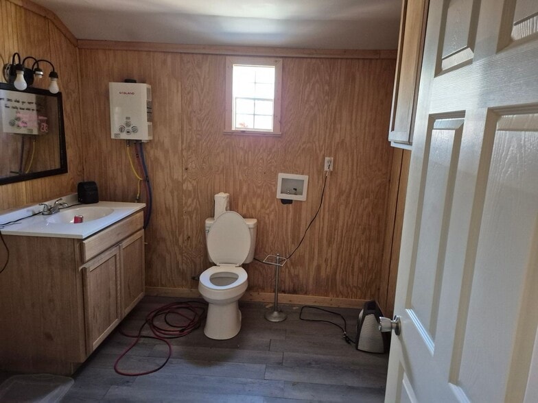 Building Photo - 500 S Winds Dr