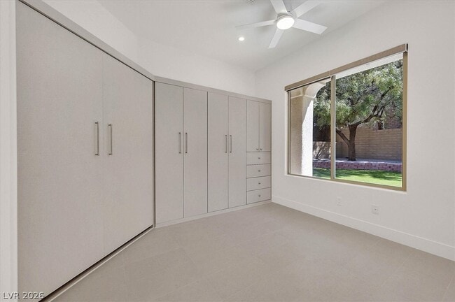 Building Photo - 11 Fountainhead Cir