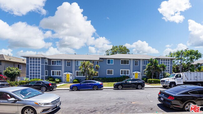 Building Photo - 4030 Abourne Rd