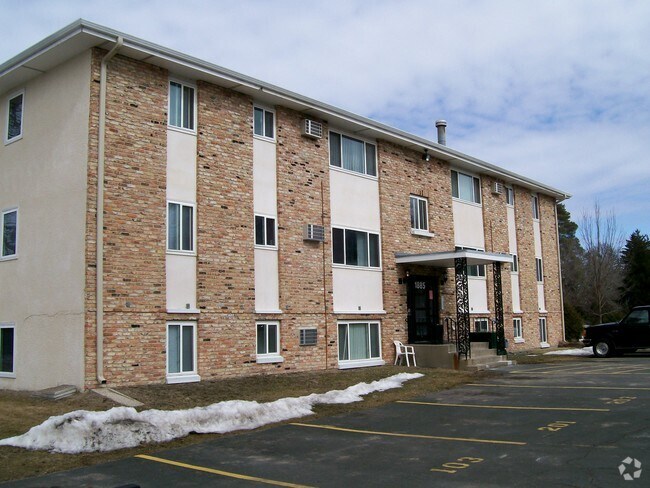 Maple Plain Apartments - 1875 Budd Ave Maple Plain MN 55359 | Apartment
