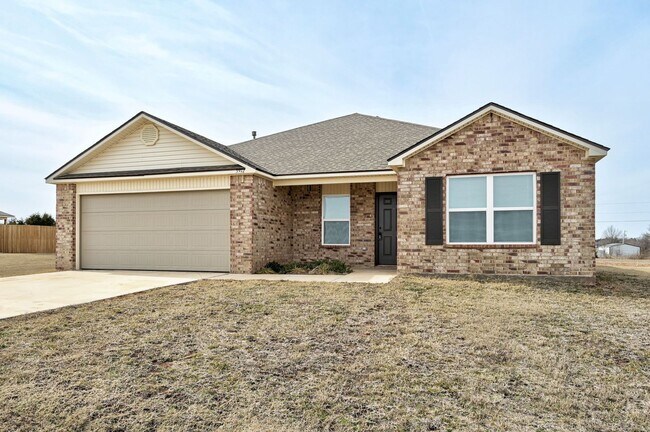 Building Photo - *** $250 MOVE-IN SPECIAL  *** Charming 4-Bed 2-Bath Home in Stillwater! *** $250 MOVE-IN SPECIAL ...