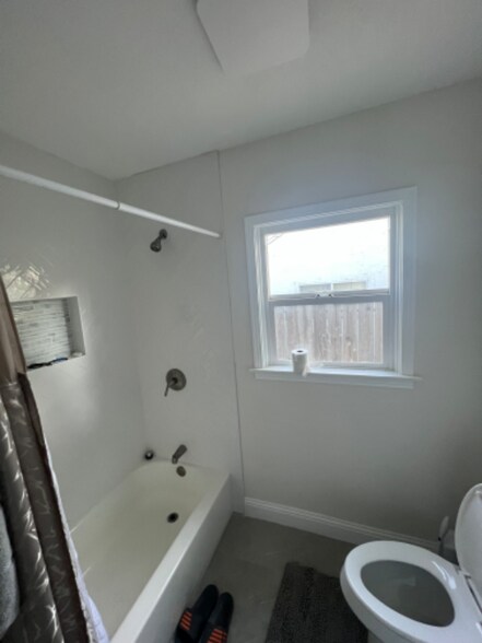 Building Photo - 1961 Carol Ave