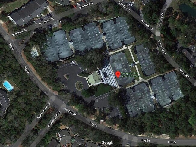 Building Photo - 1592 Parkwood Ct W