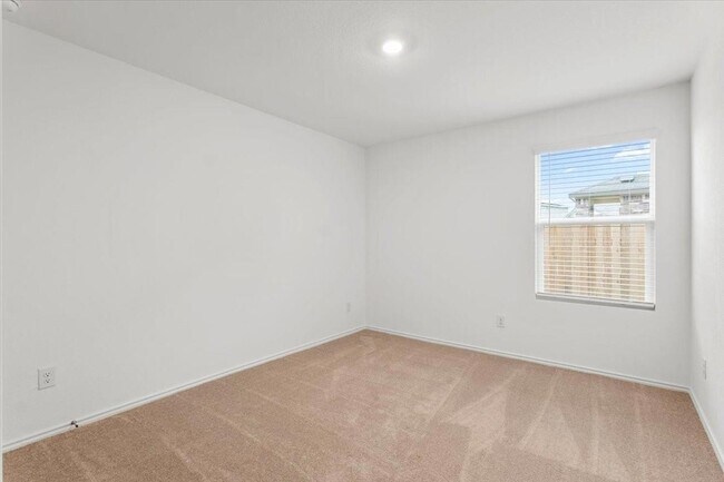 Building Photo - 104 Winged Foot Ct