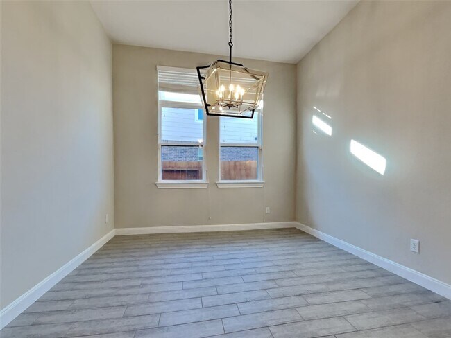 Building Photo - 24622 Windmill Canyon Ln